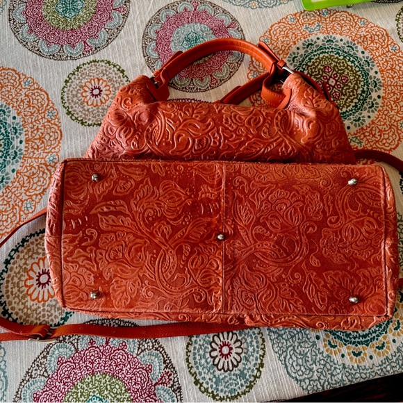 Isadora Handbag Tote - Picture 15 of 15